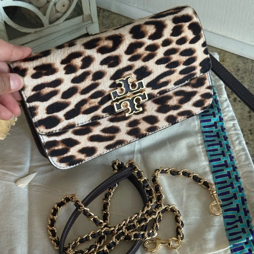 New Tory Burch Britten Haircalf Chain Wallet w. Wristlet Crossbody
